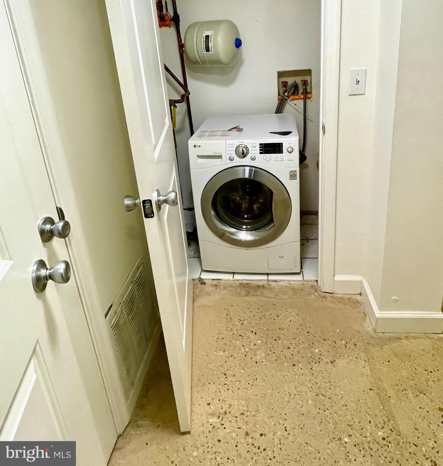 451 M ST NW #B