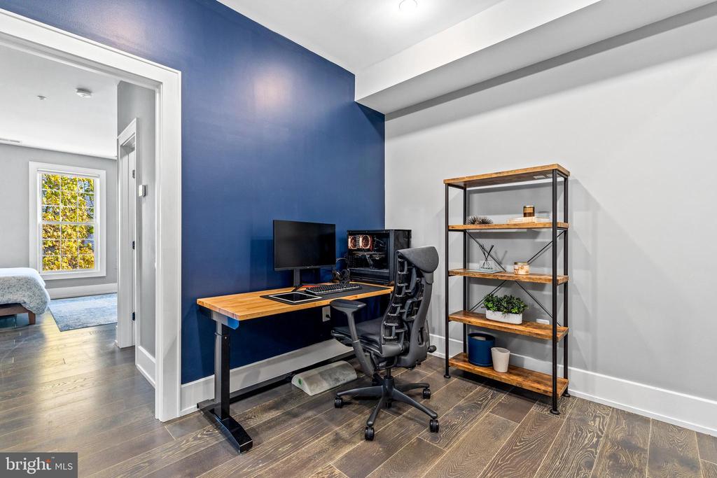 526 Lamont St NW #5