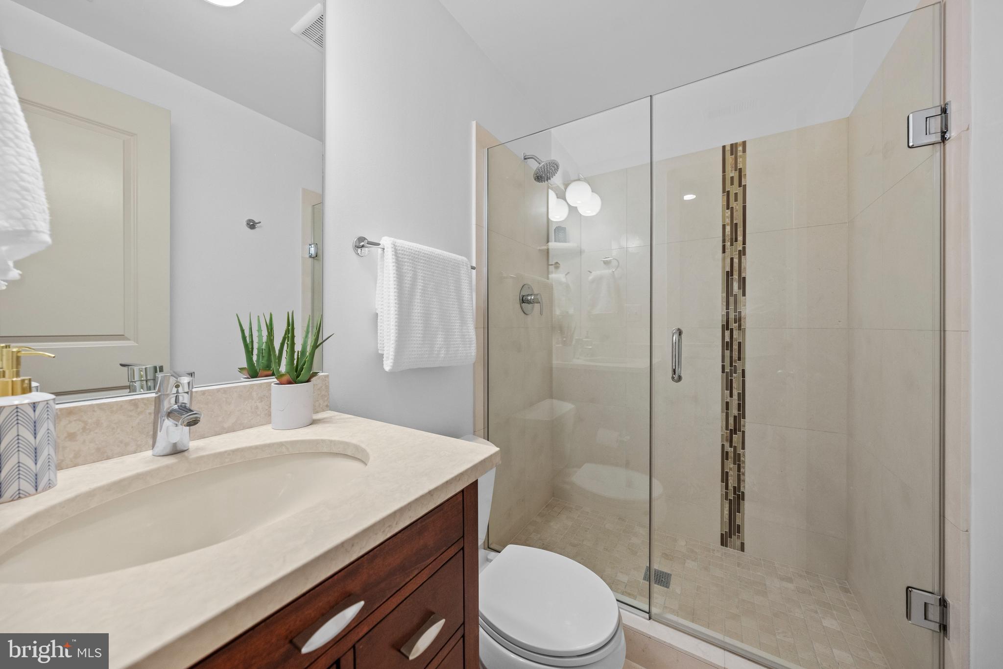 2448 Ontario Rd NW #4