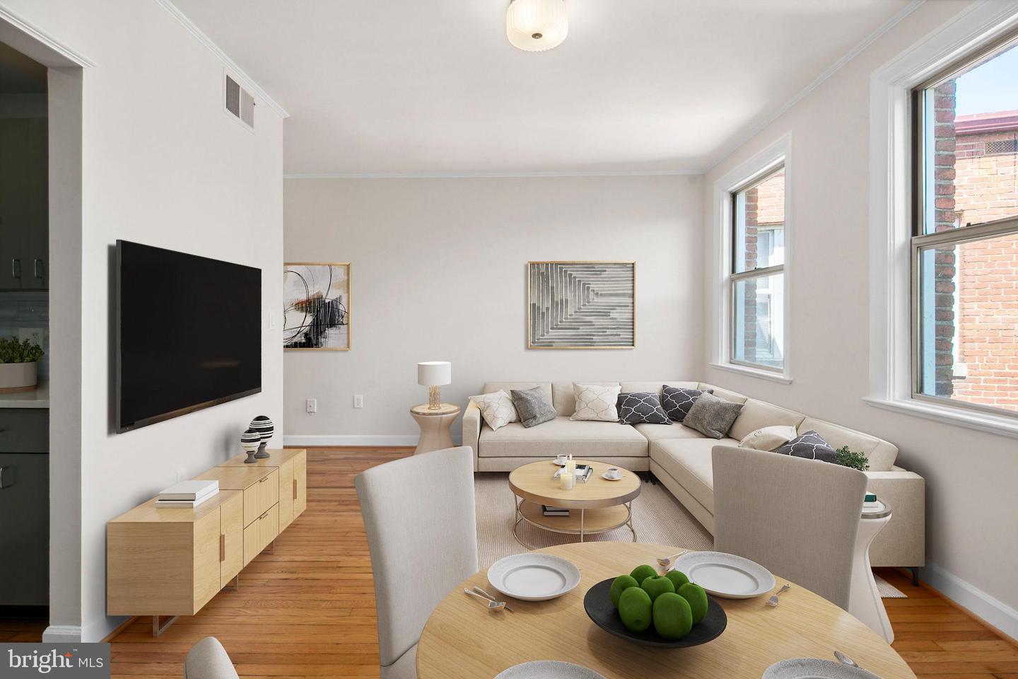 1615 Kenyon St NW #52
