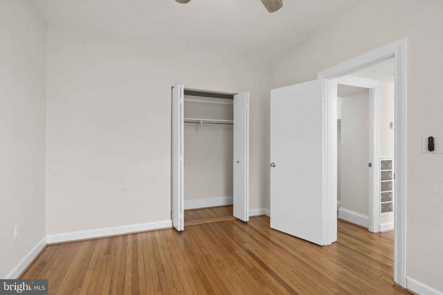 1615 Kenyon St NW #52