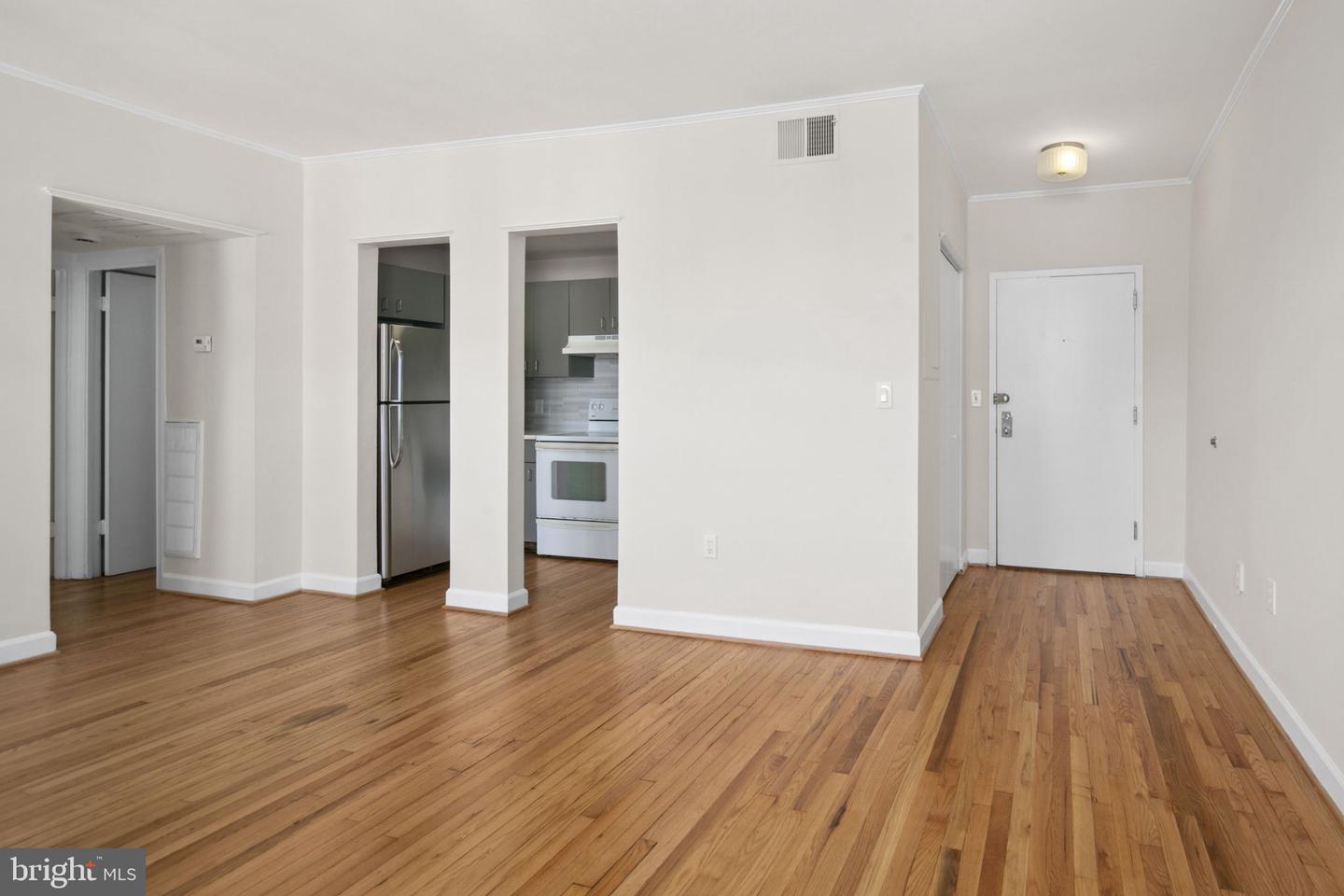1615 Kenyon St NW #52