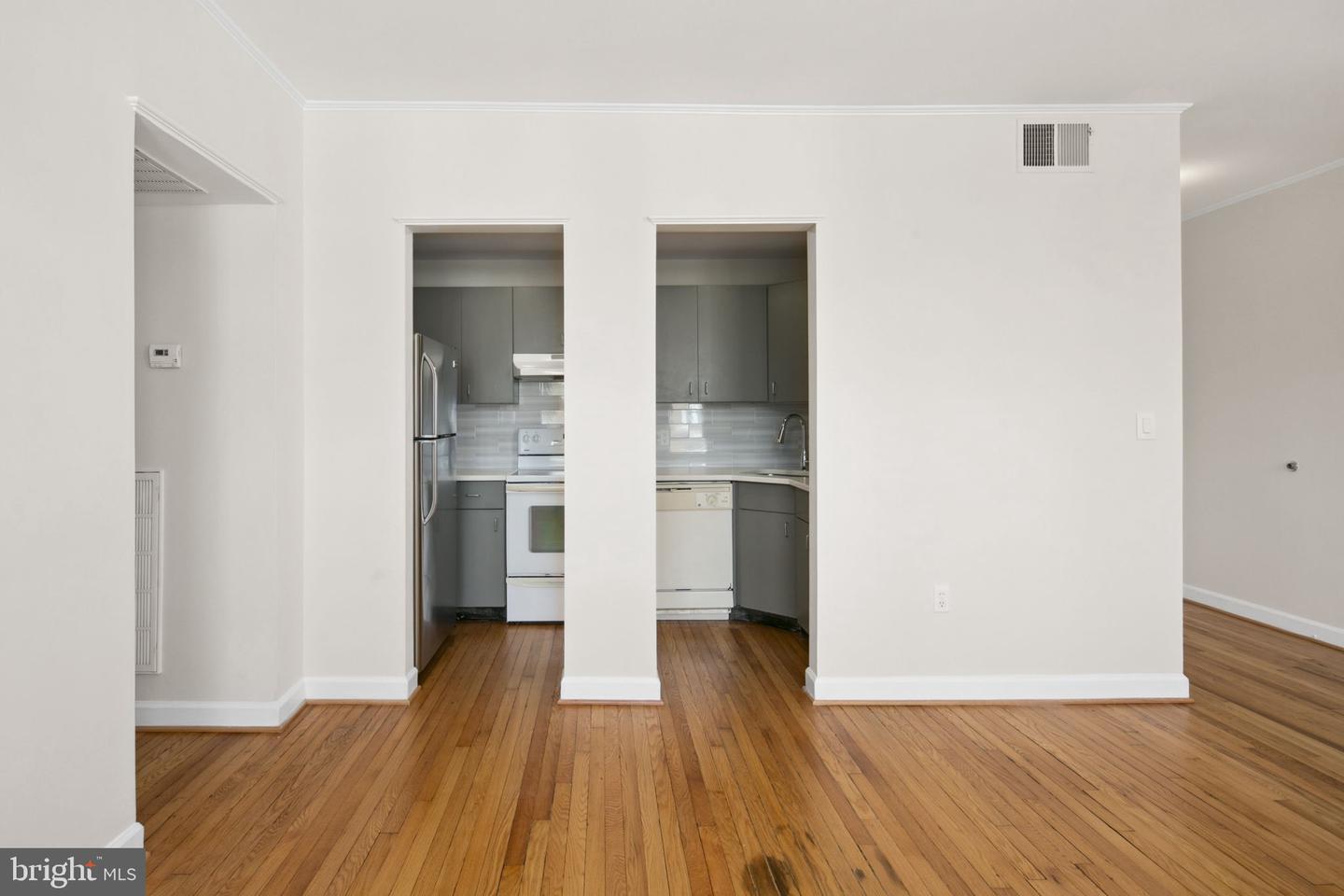 1615 Kenyon St NW #52