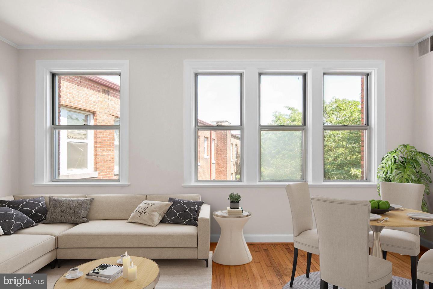 1615 Kenyon St NW #52
