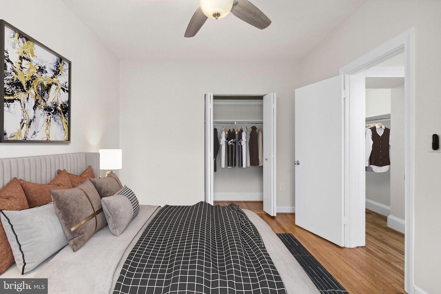 1615 Kenyon St NW #52