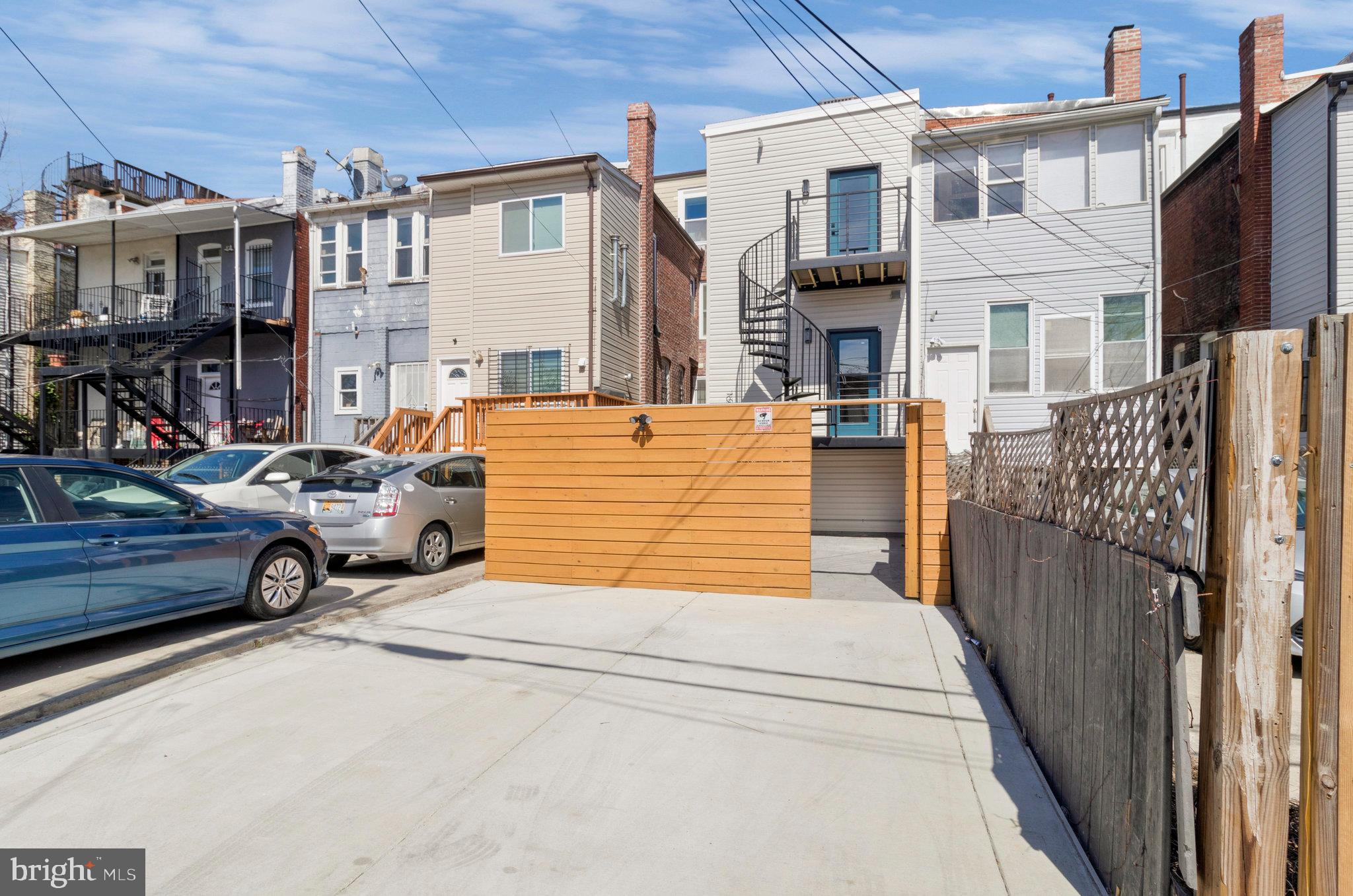 1226 Irving St NW #1