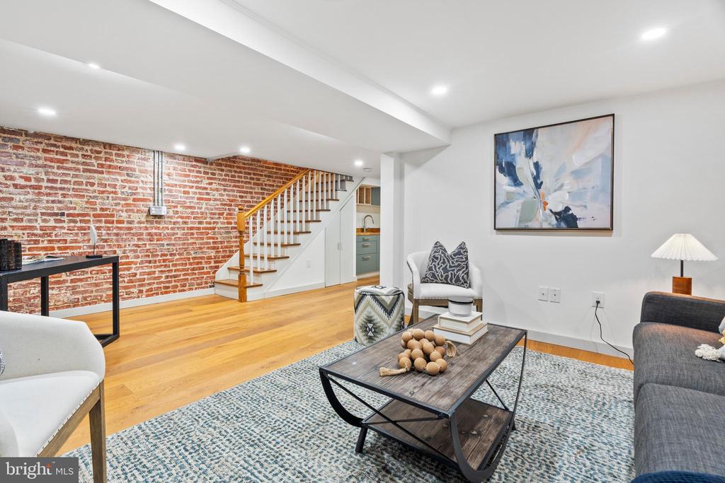 630 Princeton Pl NW