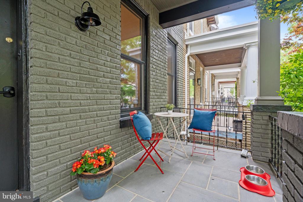 630 Princeton Pl NW