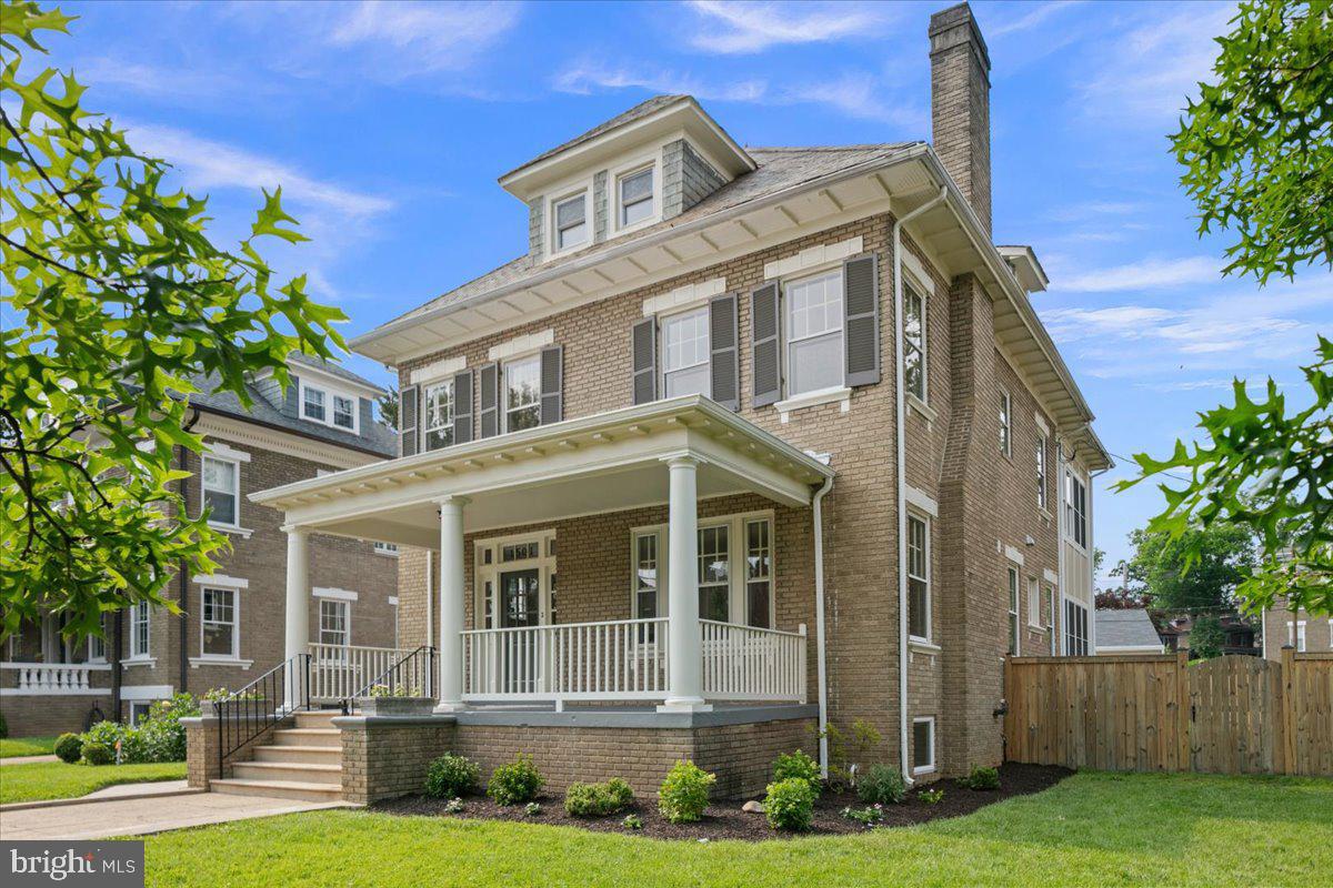 1501 Hamilton St NW
