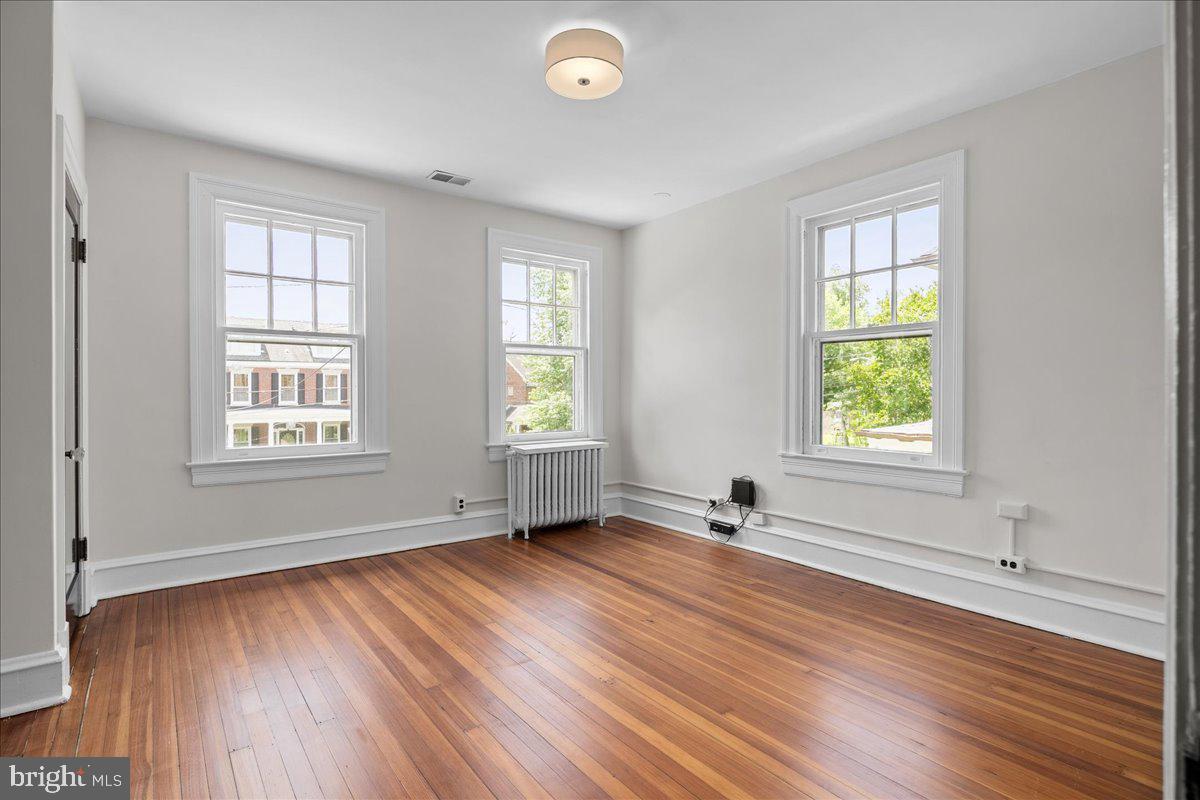 1501 Hamilton St NW