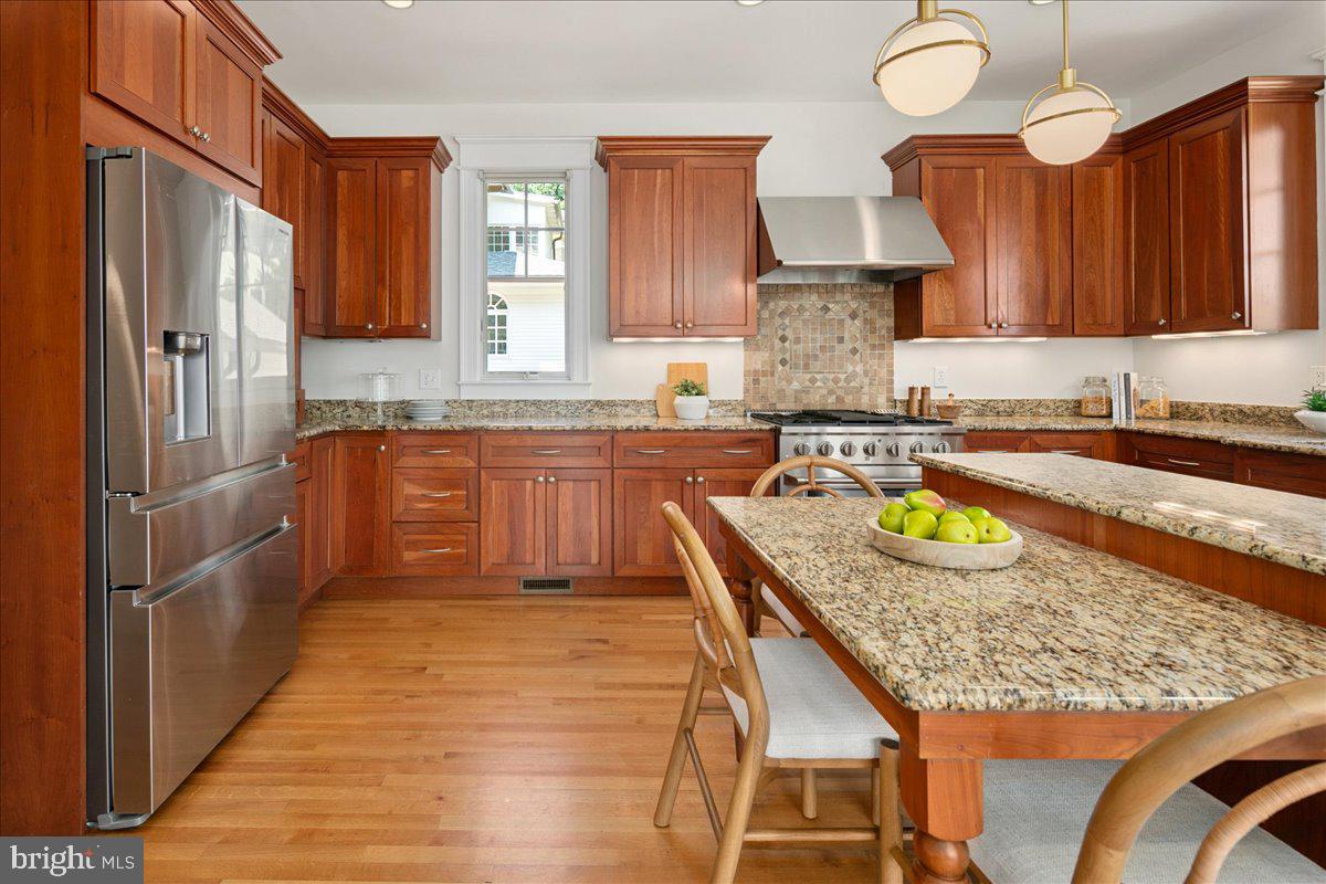 1501 Hamilton St NW