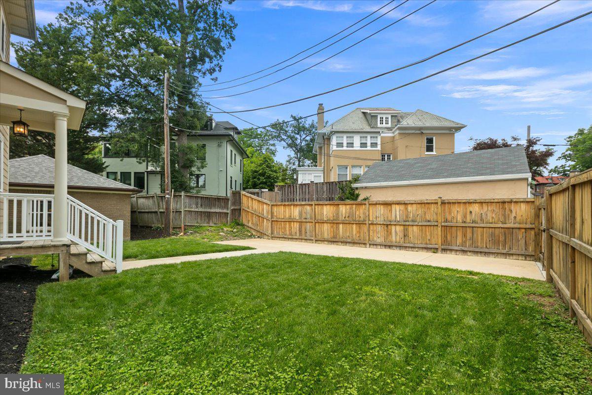 1501 Hamilton St NW