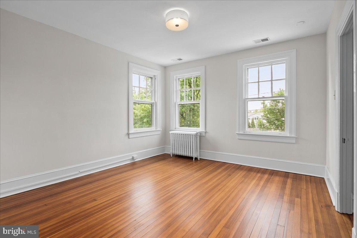 1501 Hamilton St NW