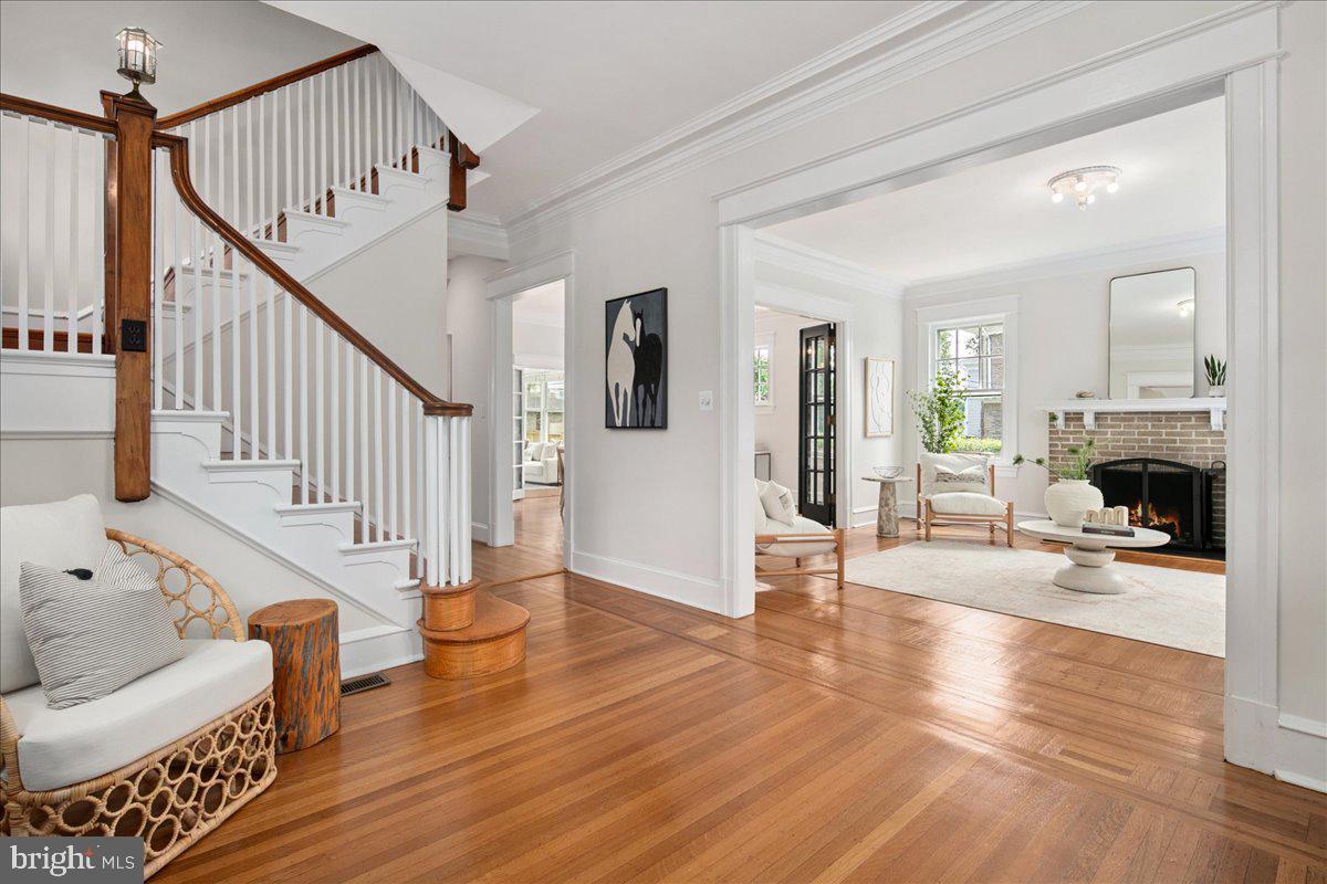 1501 Hamilton St NW