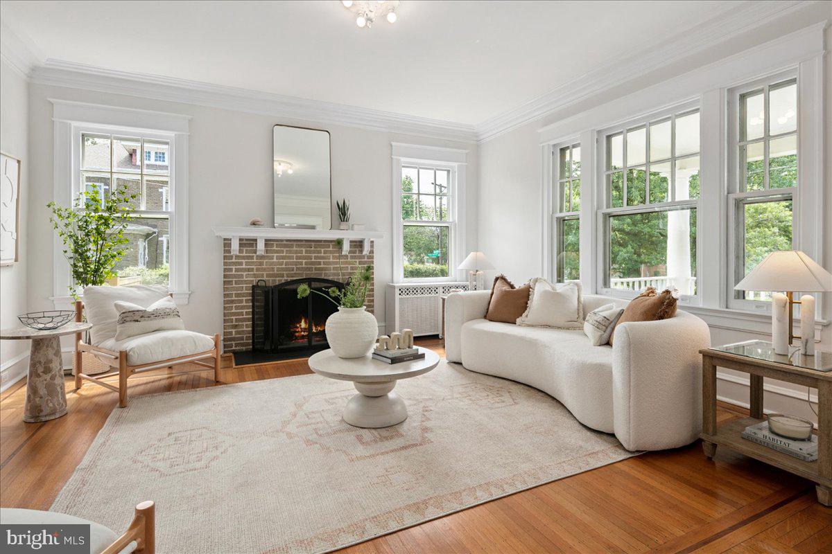 1501 Hamilton St NW