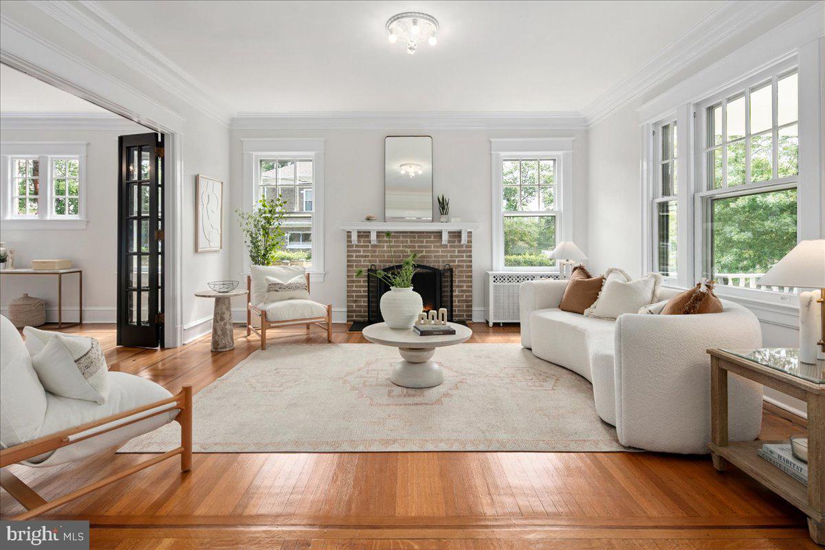1501 Hamilton St NW