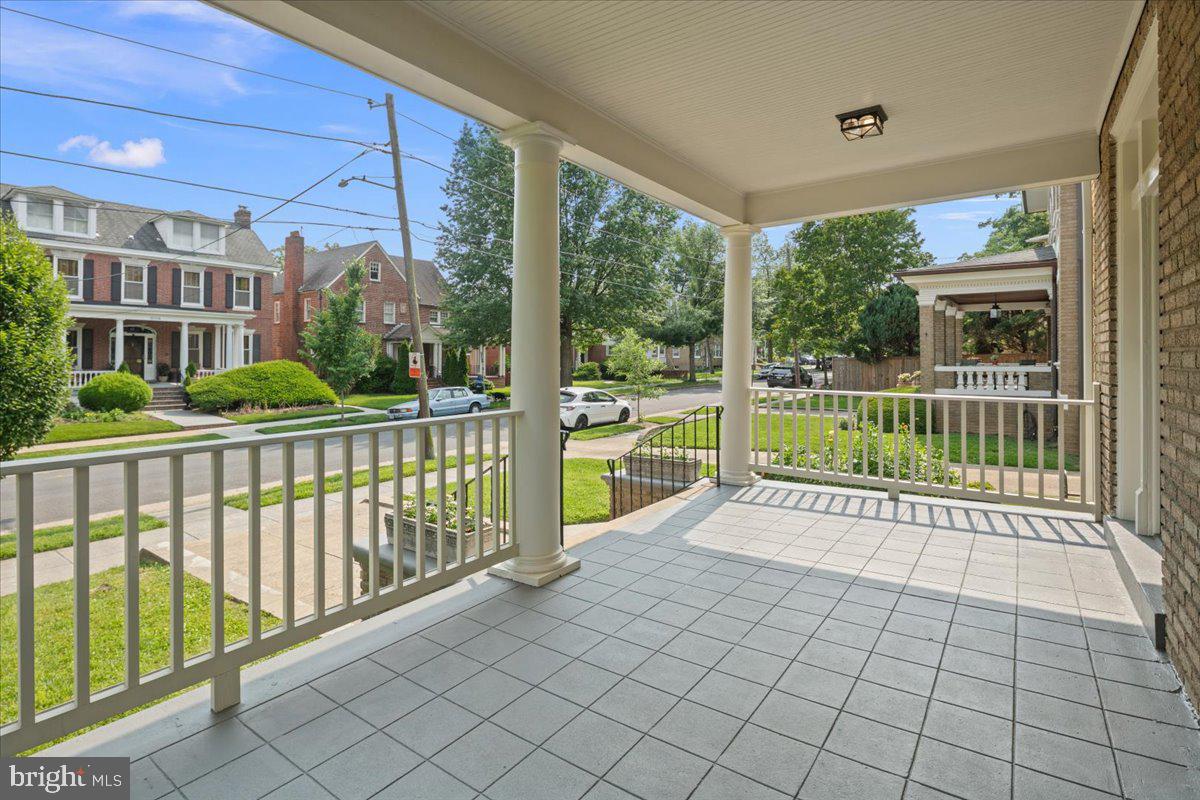 1501 Hamilton St NW