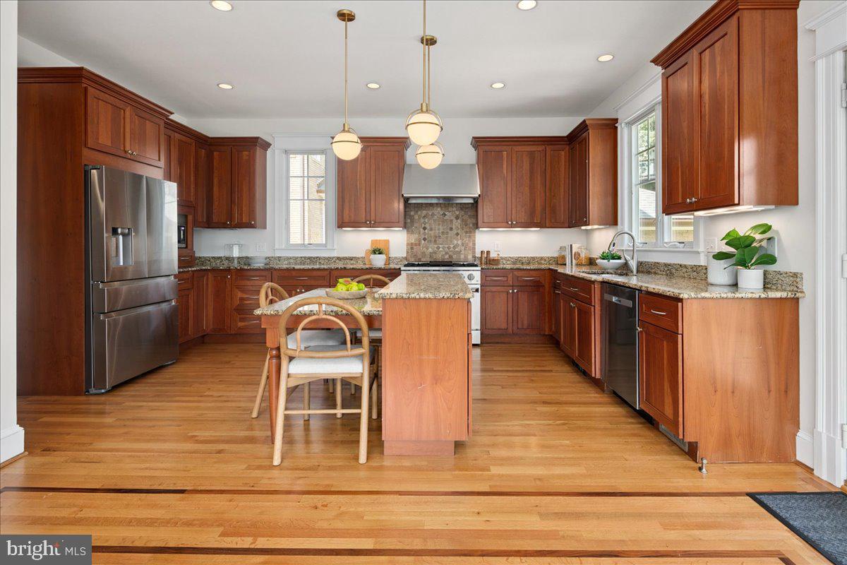1501 Hamilton St NW