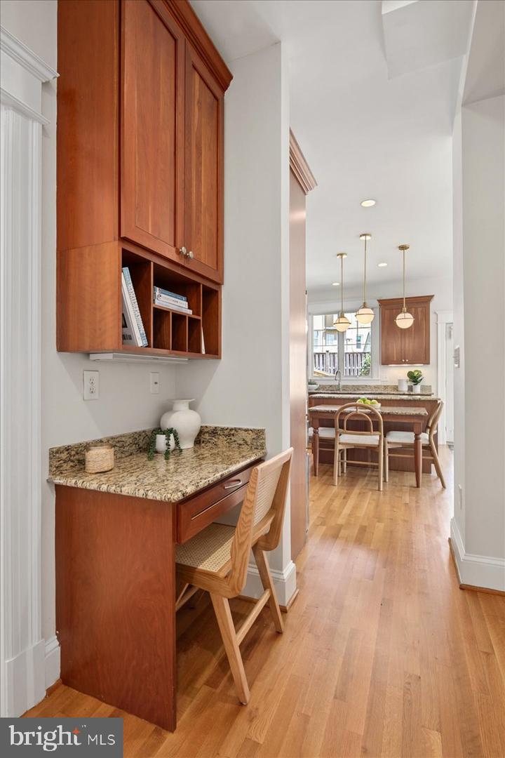 1501 Hamilton St NW
