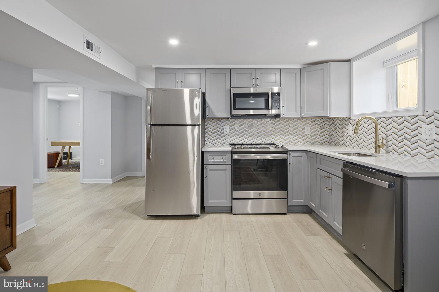 1501 Hamilton St NW