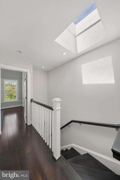 4323 3rd St NW