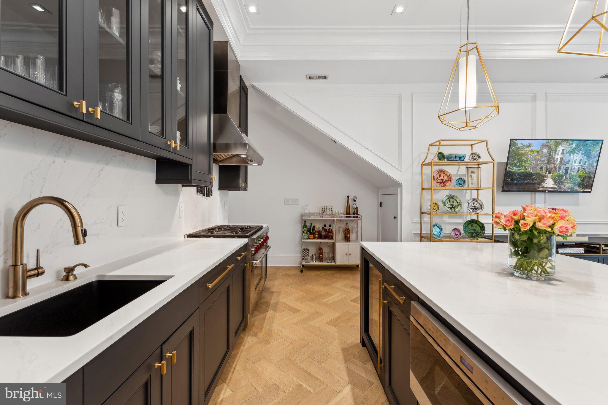 1832 16TH STREET NW 2