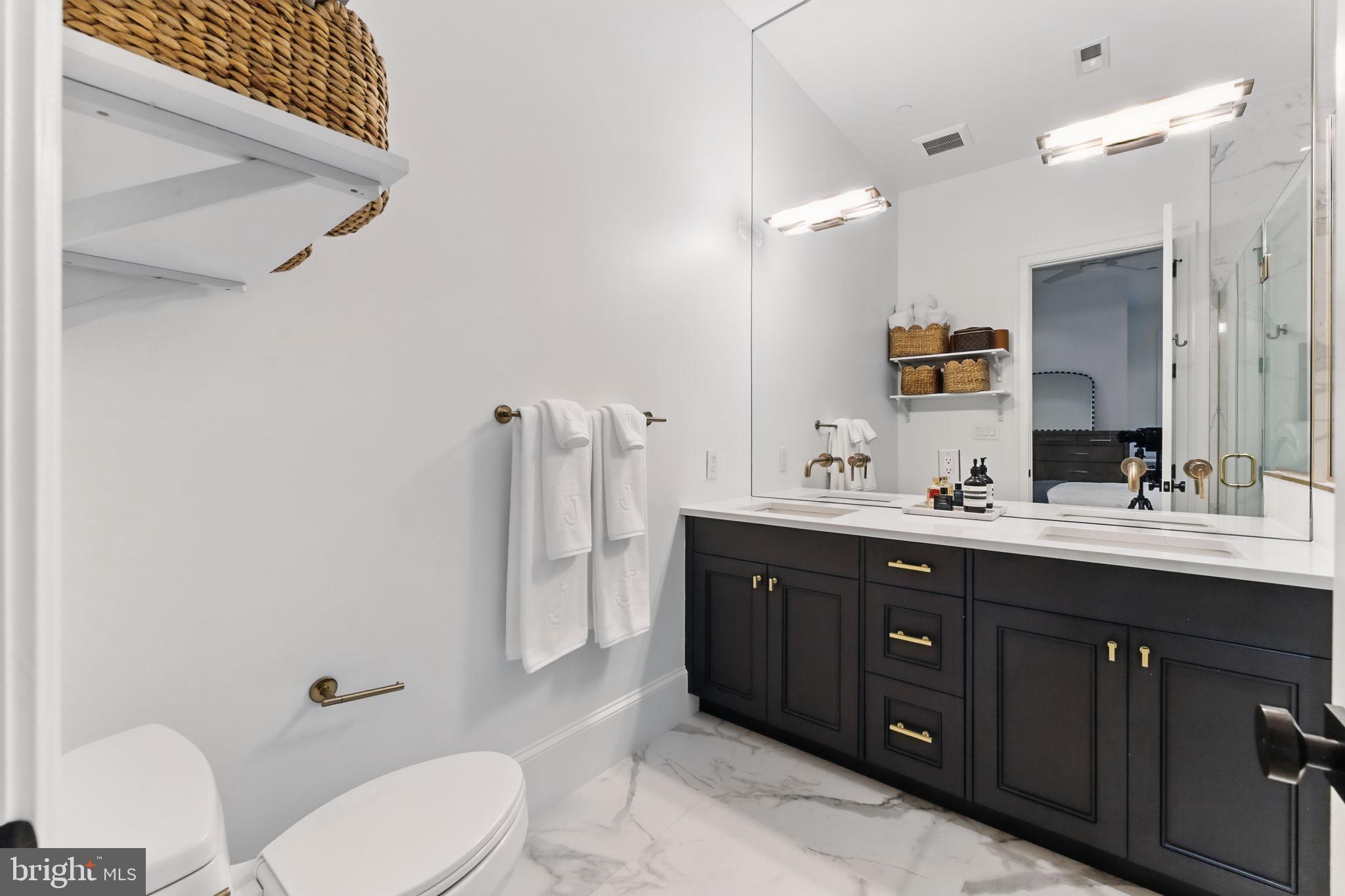 1832 16TH STREET NW 2