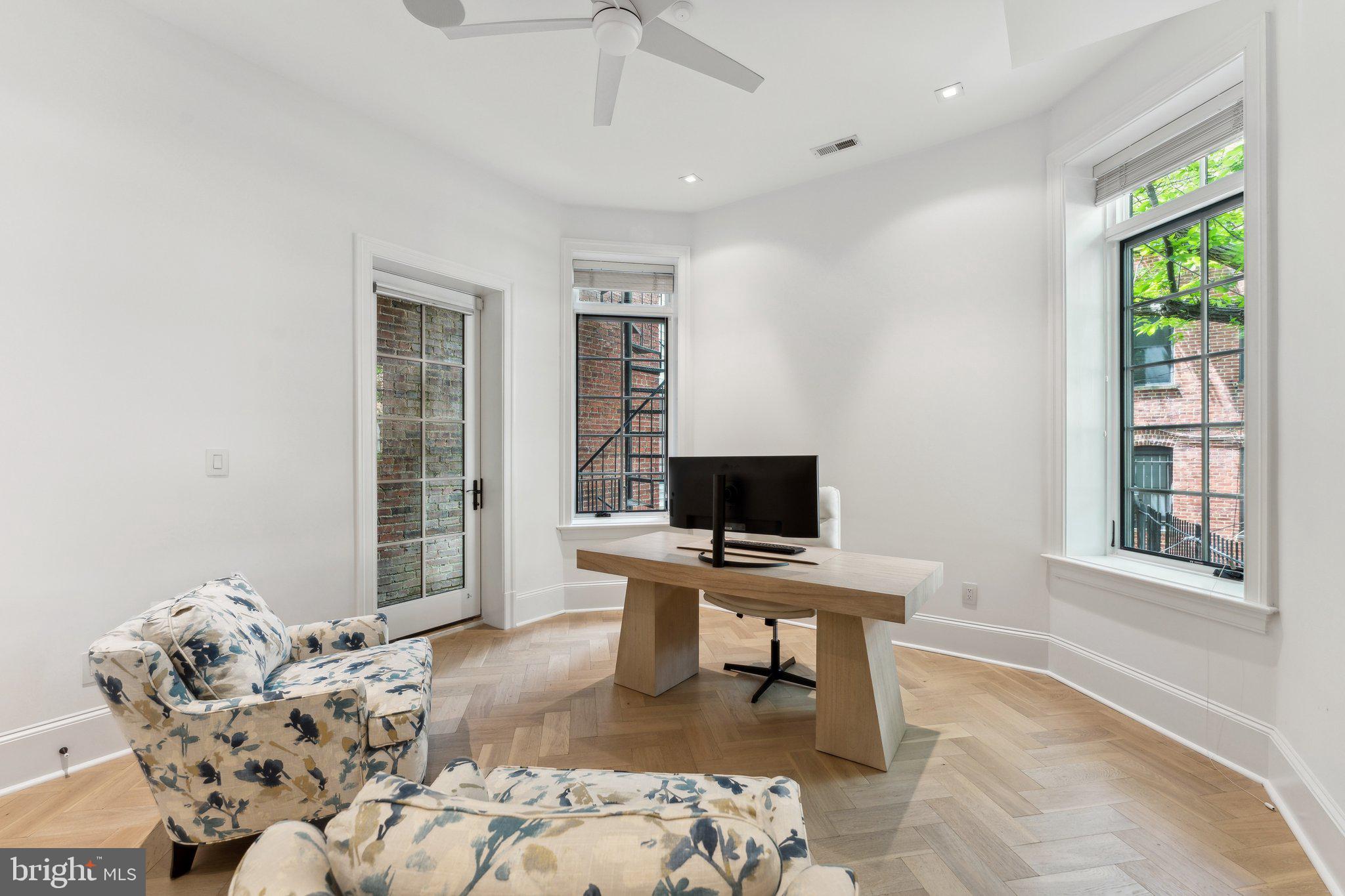 1832 16TH STREET NW 2