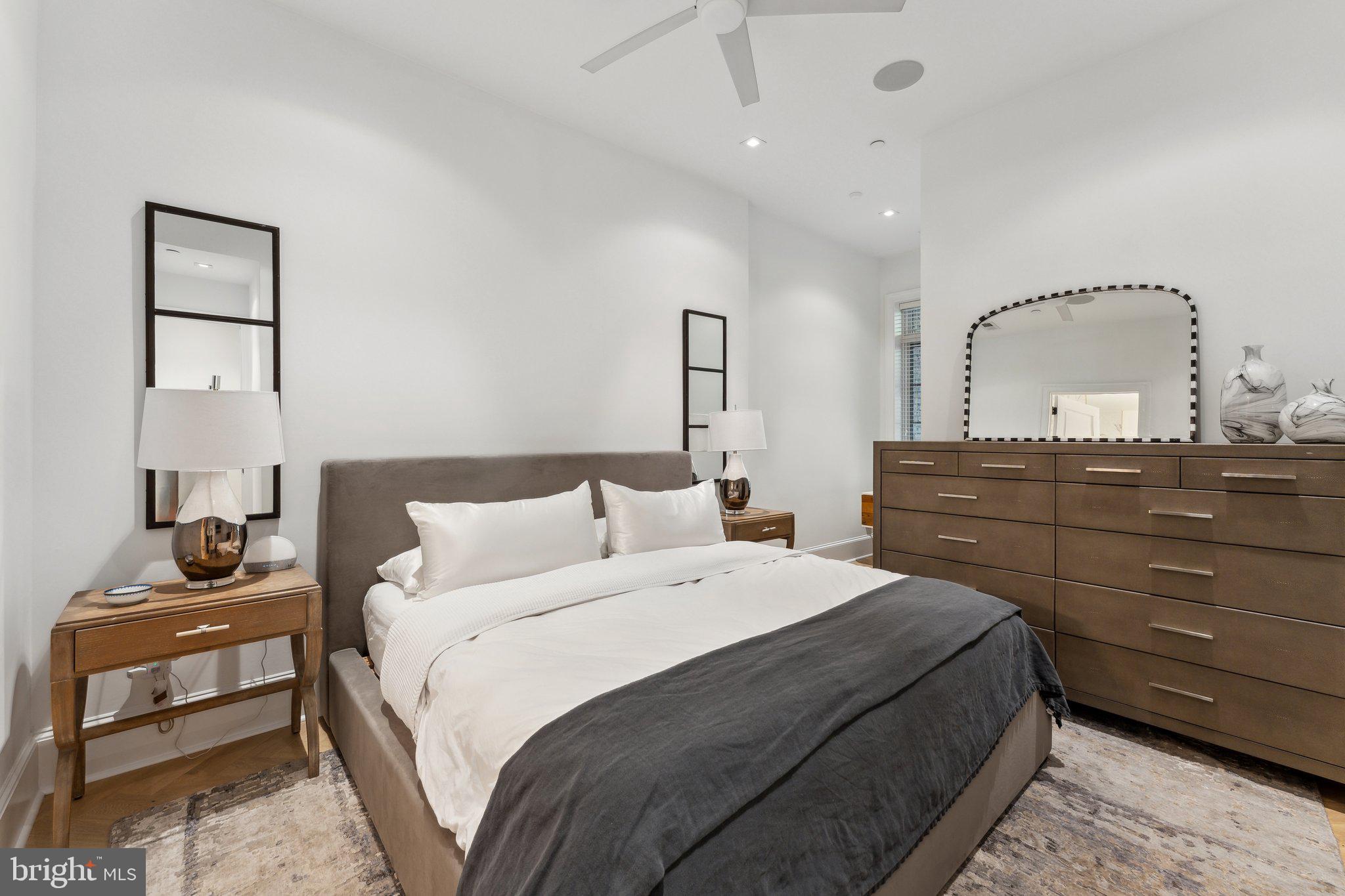 1832 16TH STREET NW 2