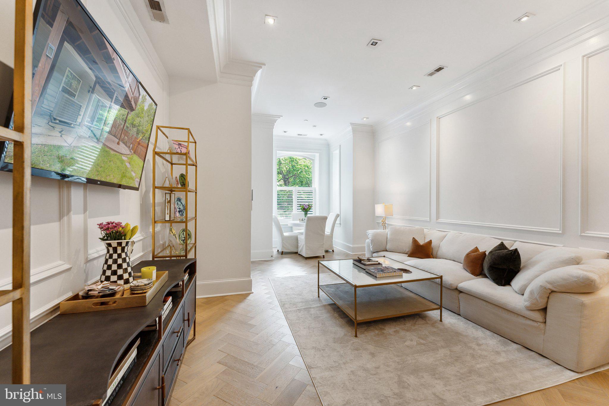 1832 16TH STREET NW 2