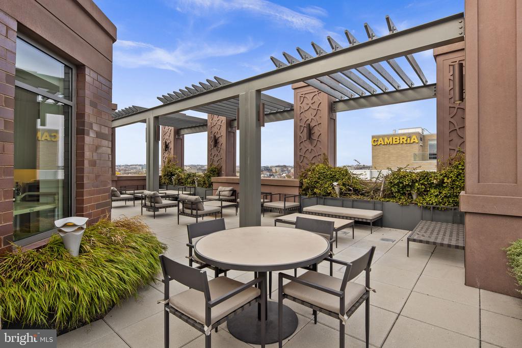 810 O ST NW #305
