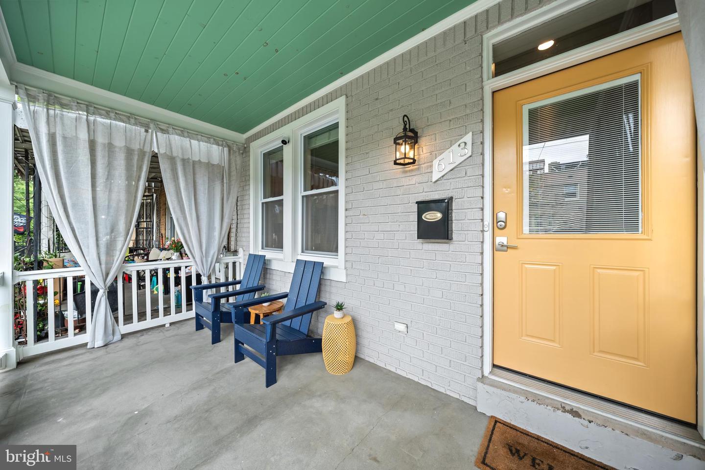 613 Longfellow St NW