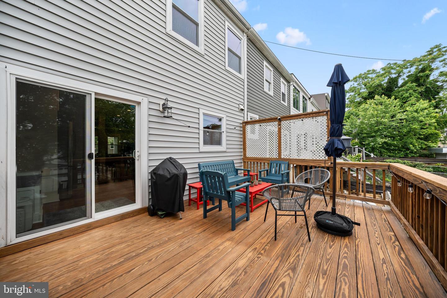 613 Longfellow St NW