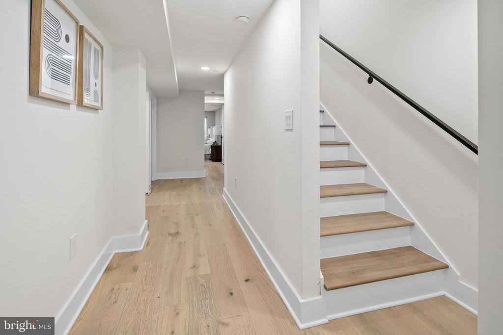 1008 4TH STREET NE 1