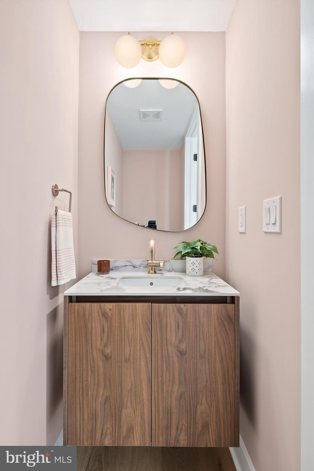 1008 4TH STREET NE 1