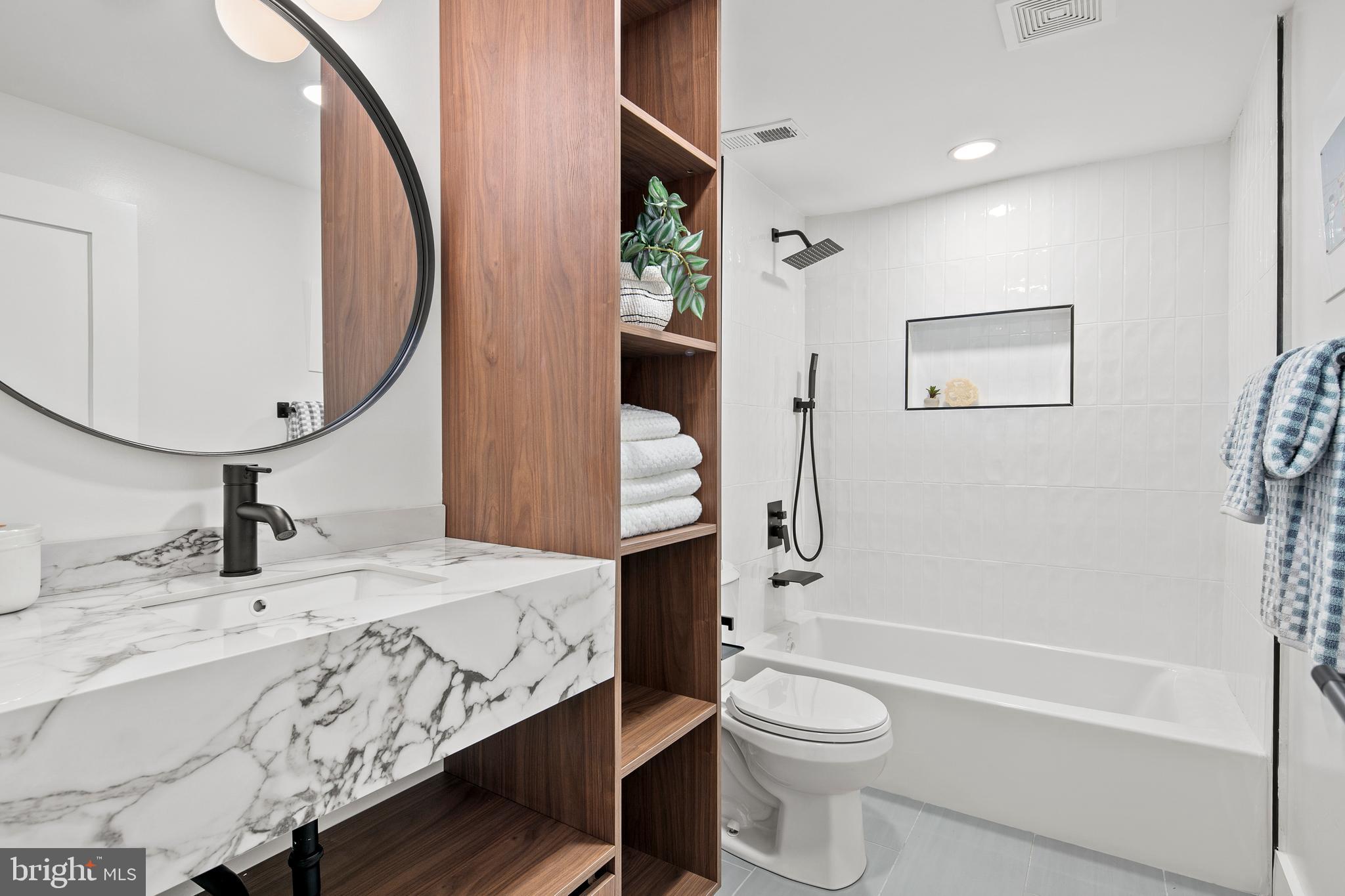 1008 4TH STREET NE 1