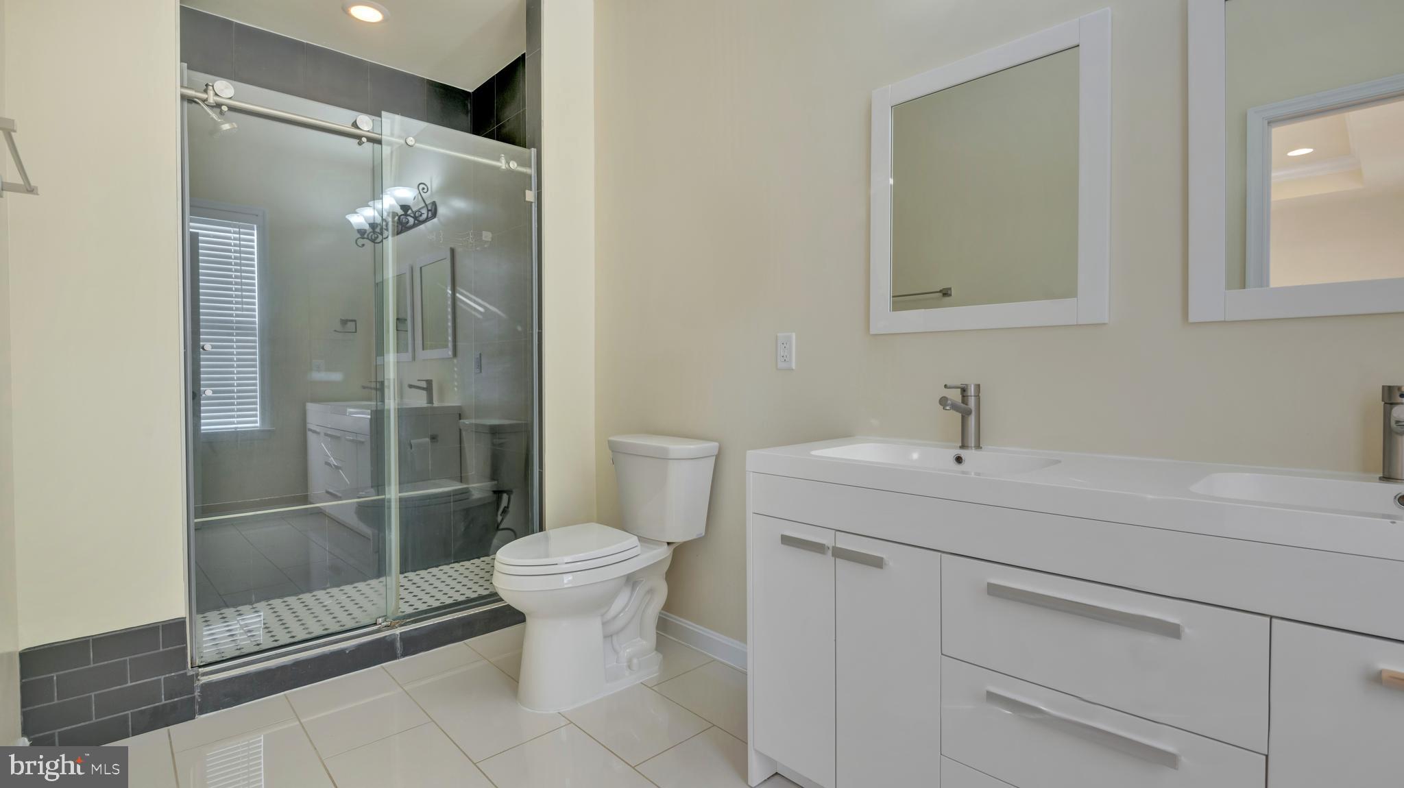 1337 MAPLE VIEW PLACE SE