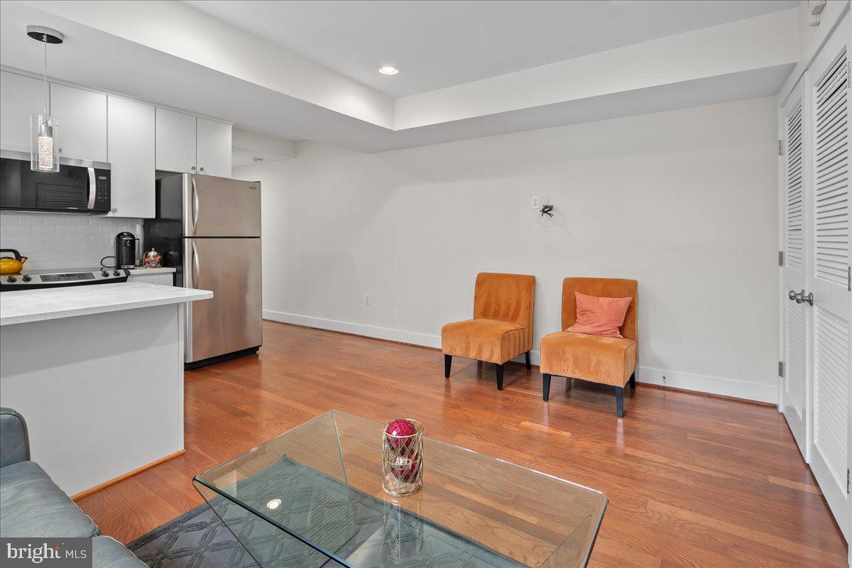 1718 1ST STREET NW 9
