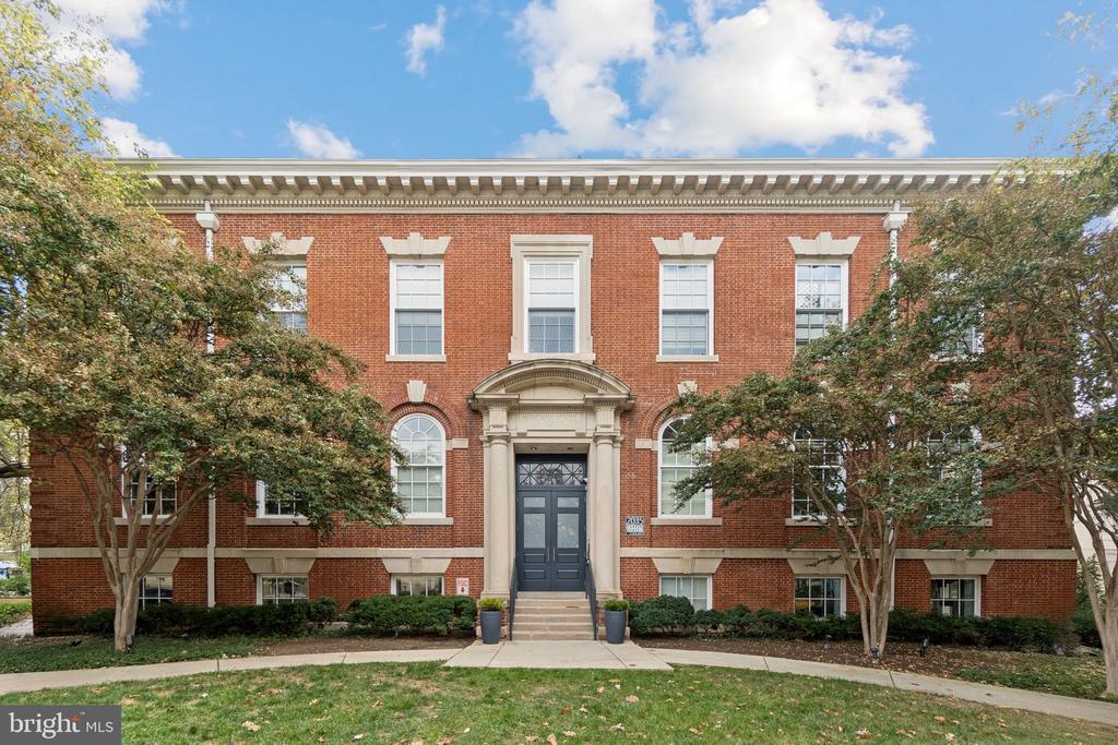 2035 2ND STREET NW G109