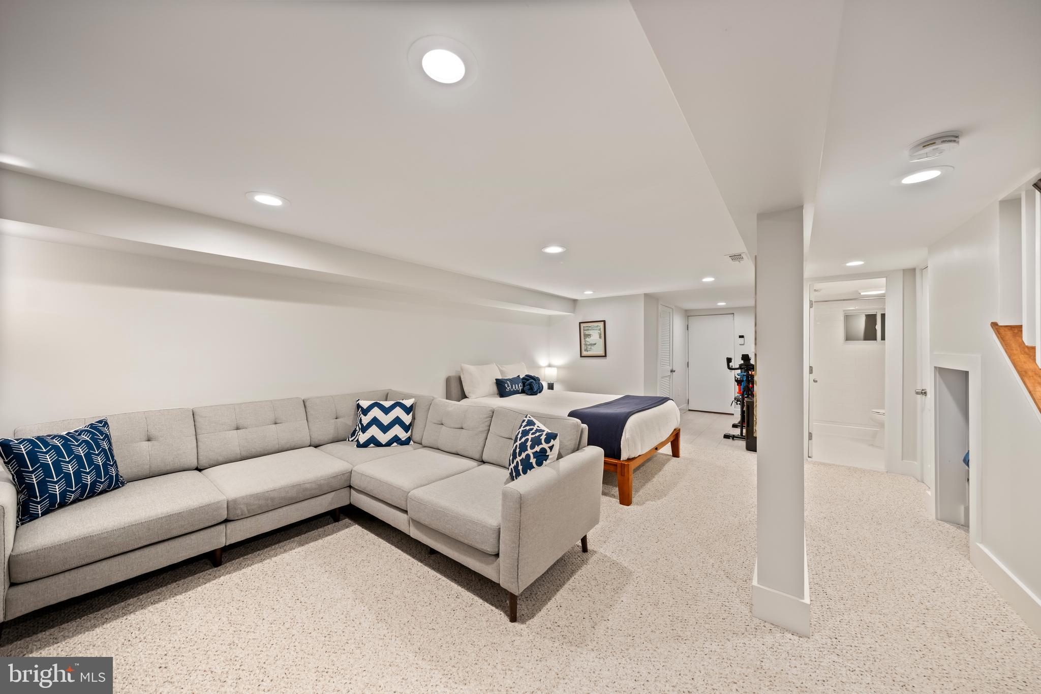 613 LONGFELLOW STREET NW