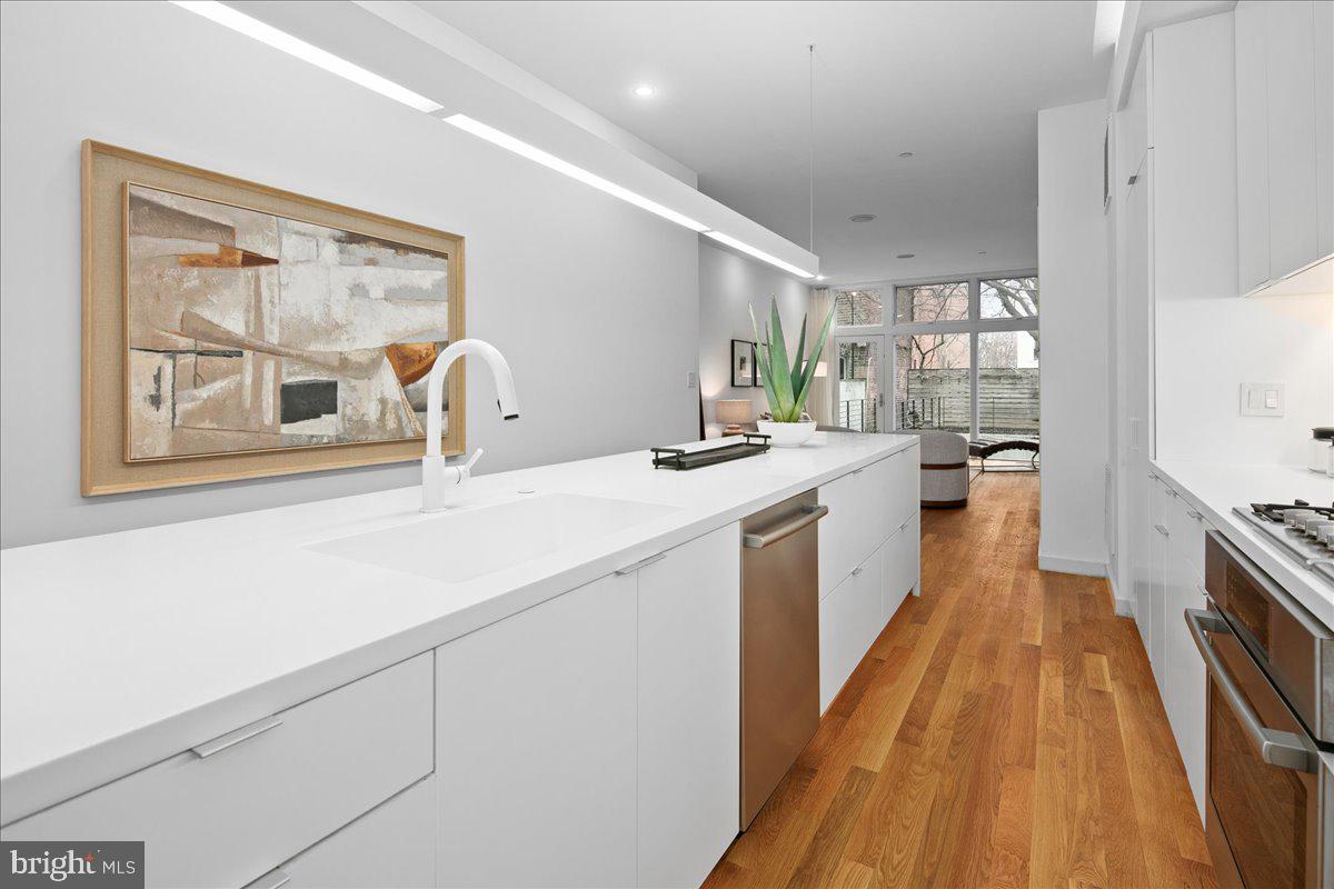 1541 6TH STREET NW 1