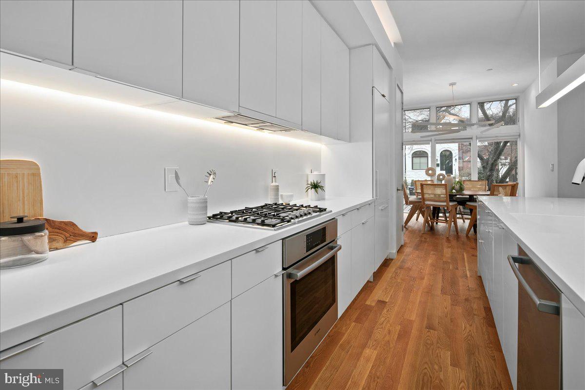 1541 6TH STREET NW 1