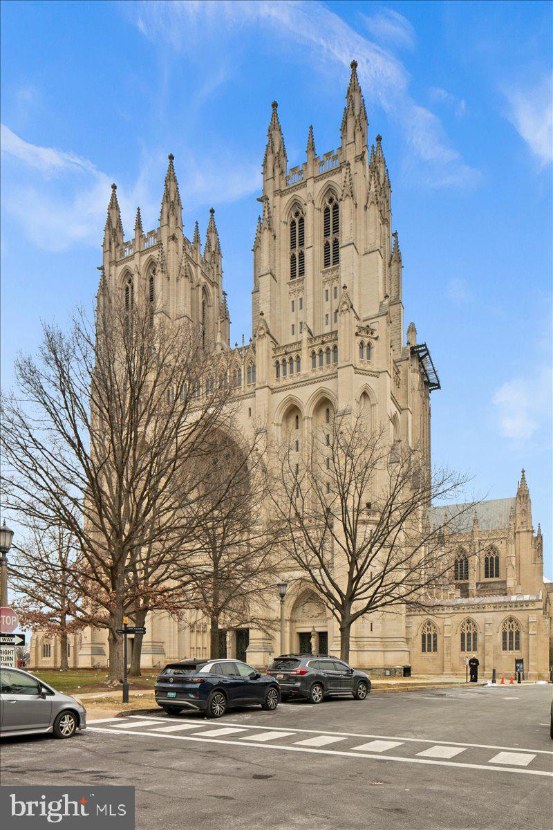 3100 WISCONSIN AVENUE NW 406