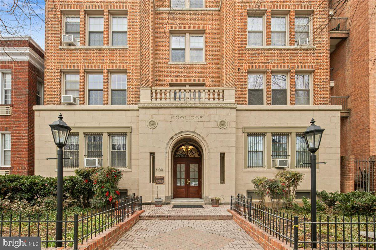 3100 WISCONSIN AVENUE NW 406