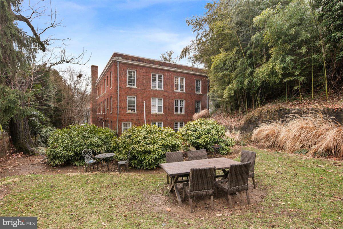 3039 MACOMB STREET NW 18