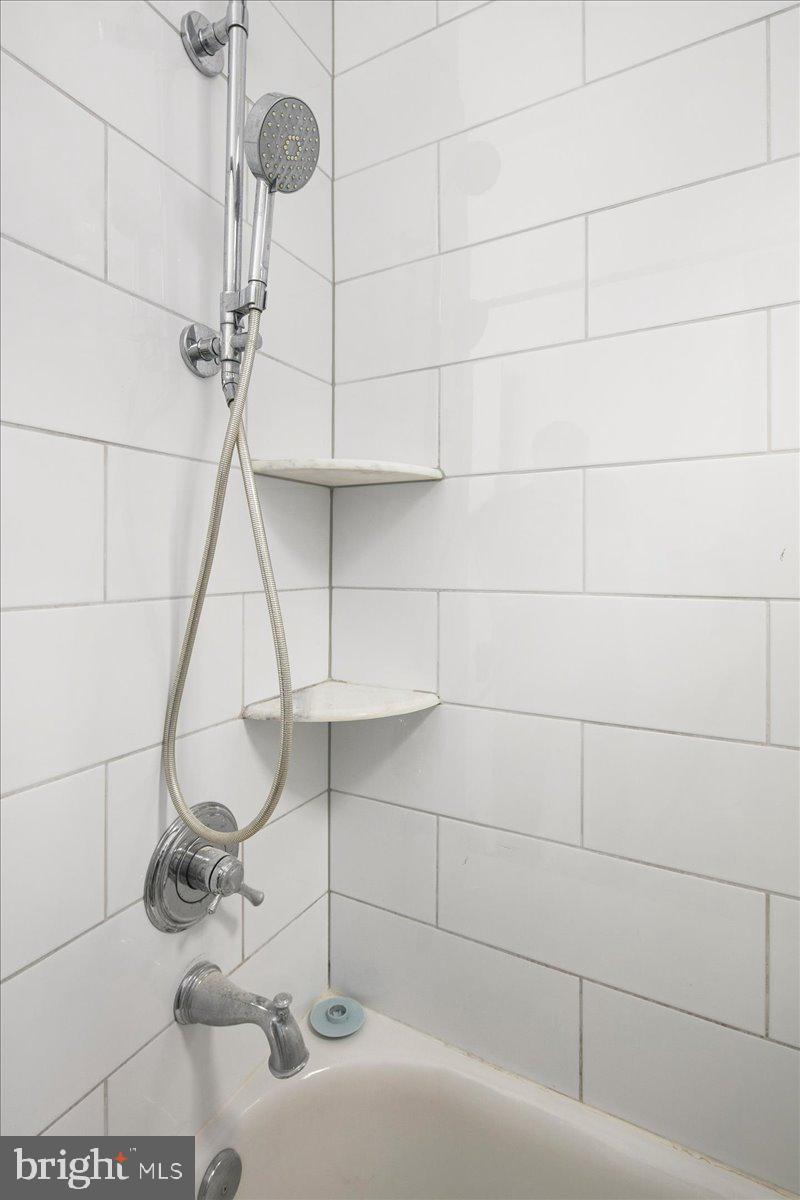 3039 MACOMB STREET NW 18