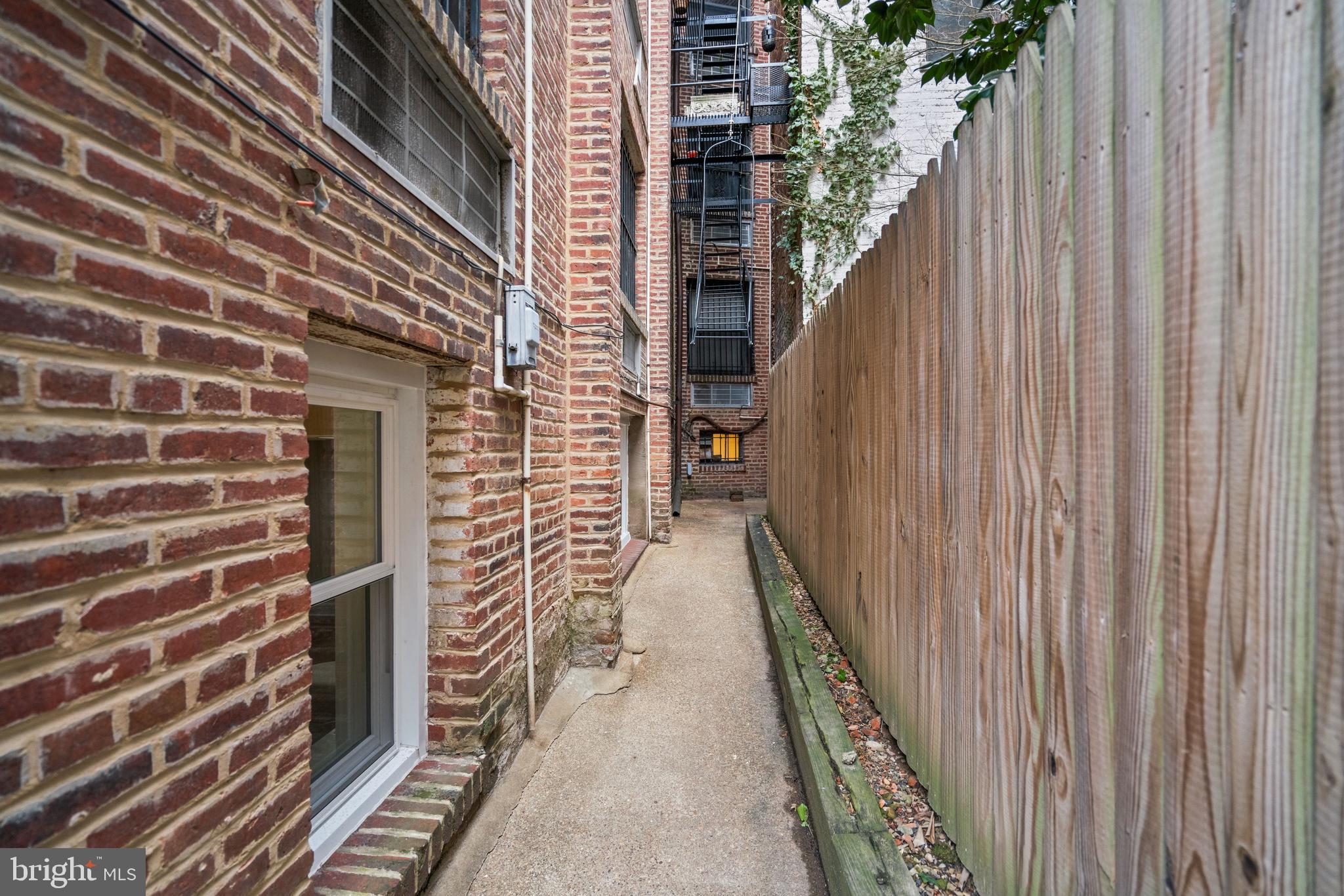 1726 17TH STREET NW B1