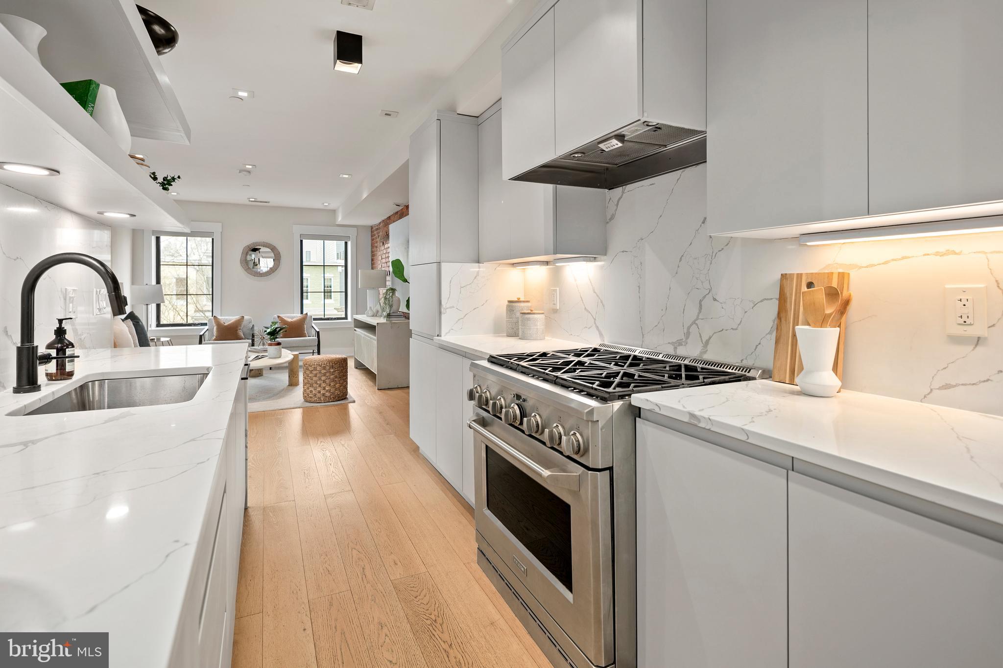 330 16TH STREET SE 2