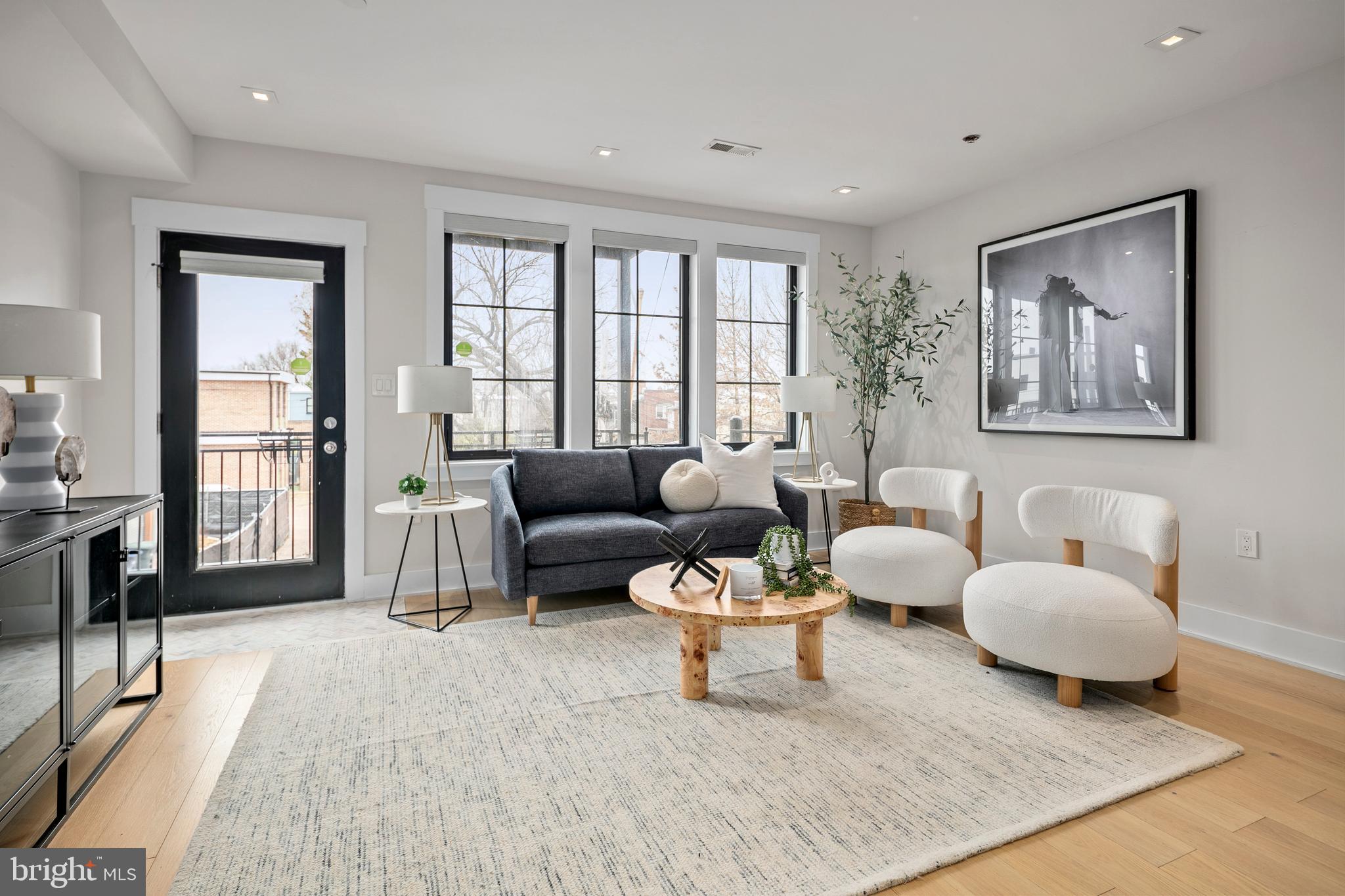 330 16TH STREET SE 2