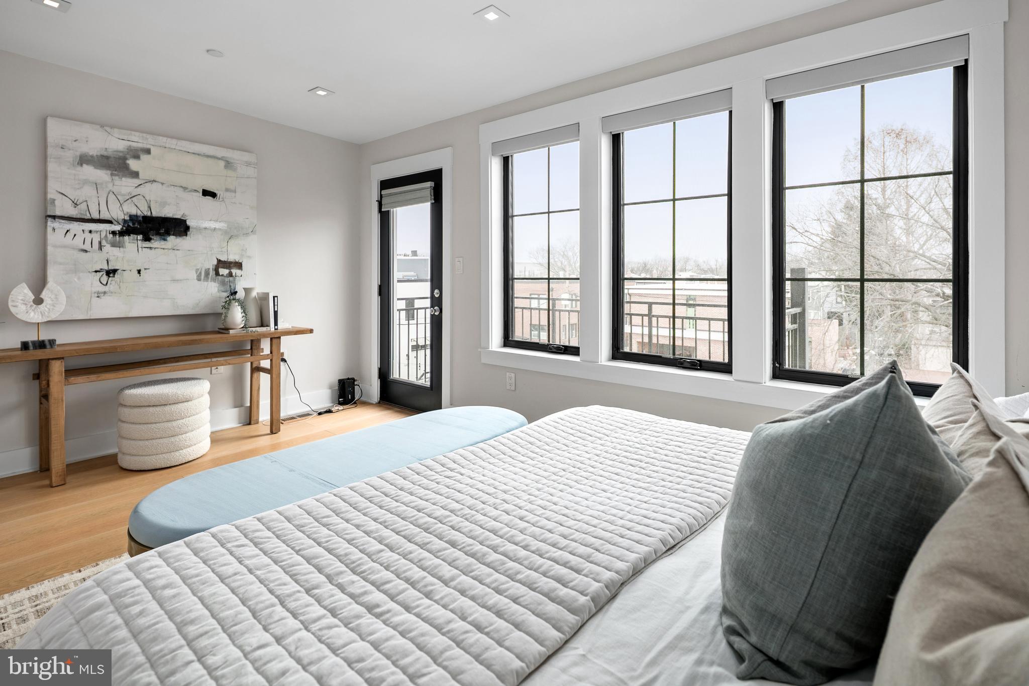 330 16TH STREET SE 2